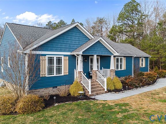 4th image of 63 River Bluff Dr