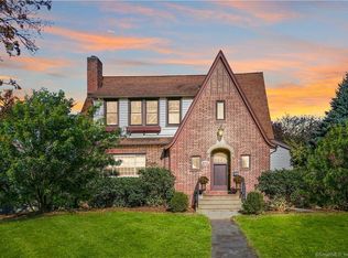 403 Rowland Rd, Fairfield, CT 06824