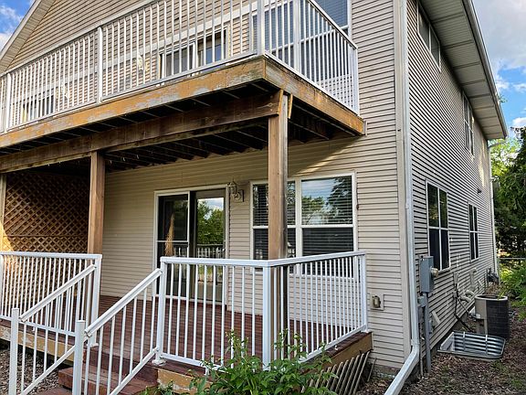 4th image of 308 6th St W #310