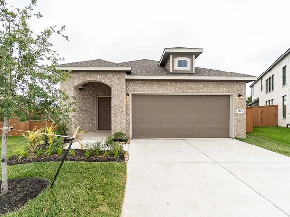 3205 Aqua Wave Dr, La Marque, TX 77568