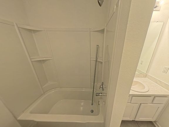 4th image of 3994 Haymon Ave