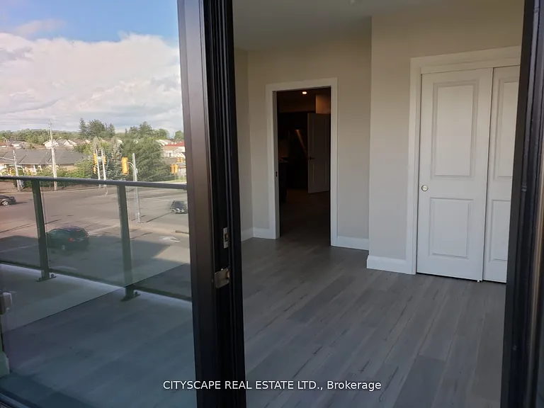 5 Wake Robin Dr #313 — Photo 3