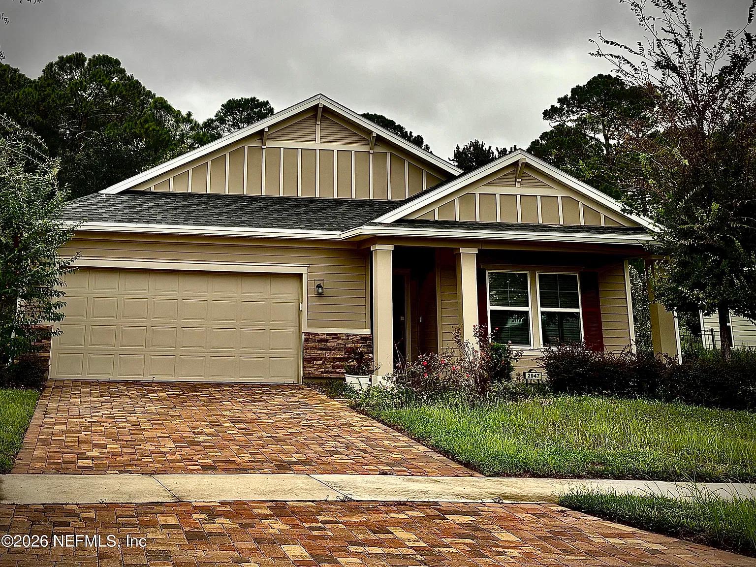 3 bed, 2.0 bath, 2126 sqft, $2,700 — Photo 1