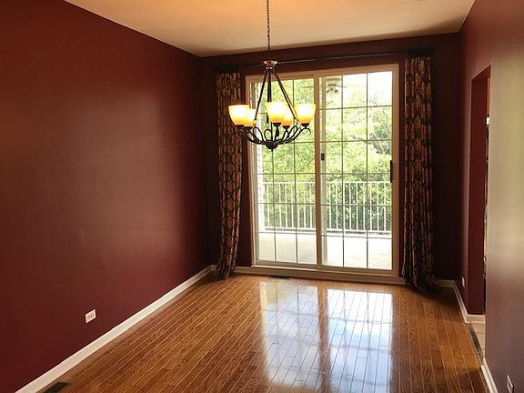 5th image of 33 E Illinois Ave
