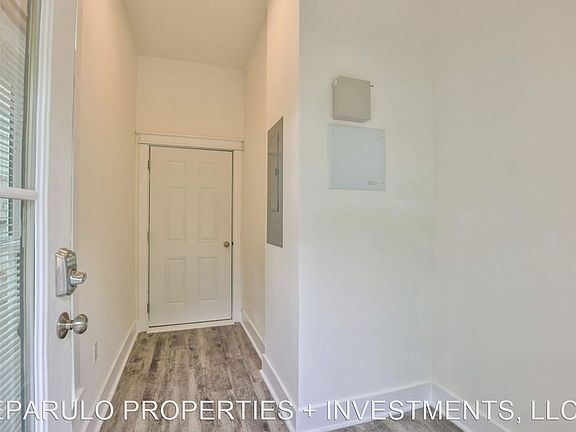 5th image of 429 Saint Francis St #10537405