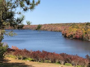 108 Rolling Hill Rd, Greentown, PA 18426