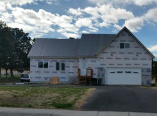 958 E Newport Ave, Hermiston, OR 97838