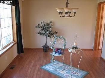 5th image of 6404 SE Nathan Ct