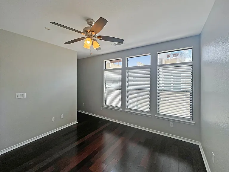 1207 Beaconsfield Ln #403 — Photo 15