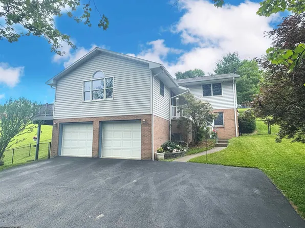 524 Kinney St, Bridgeport, WV 26330