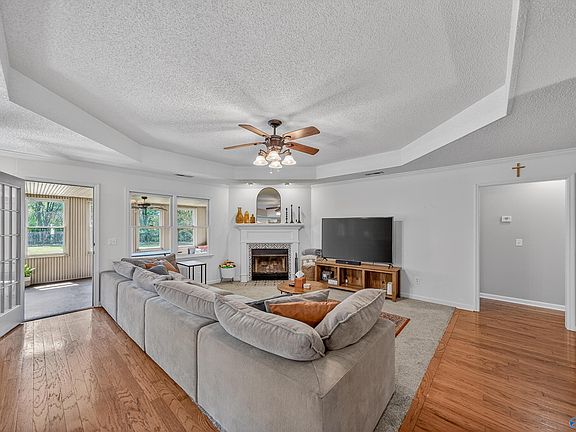 5th image of 131 Cline Dr