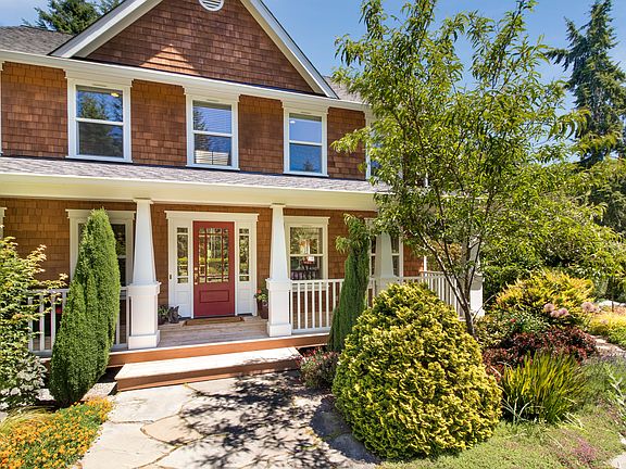 2nd image of 14522 Chesapeake Pl NE