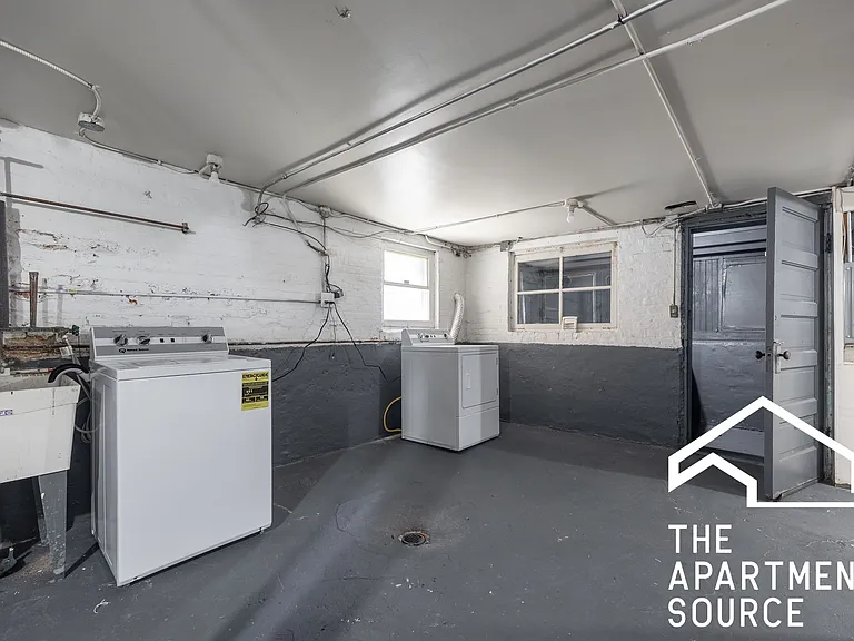 2110 N Avers Ave #G — Photo 12