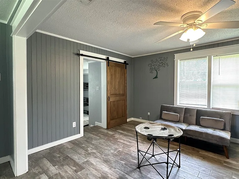 1543 Rs County Rd #2570 — Photo 4