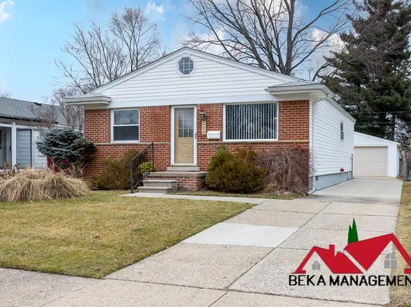 304 Tecumseh St, Clawson, MI 48017