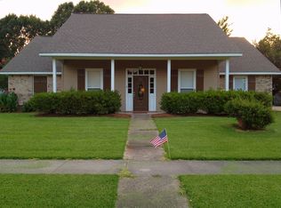 5916 Tennyson Dr, Baton Rouge, LA 70817