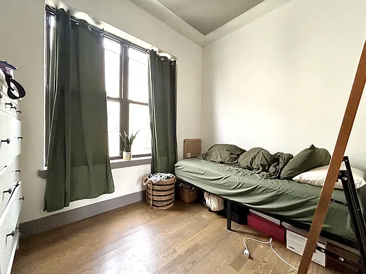 Rented by Pear NYC LLC | media 12