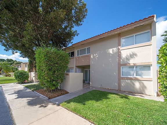 2nd image of 14345 Kendale Lakes Cir #14345