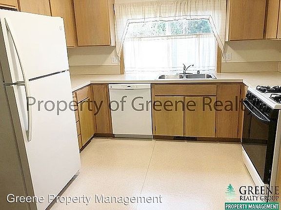 2nd image of 4521 Stikes Dr SE
