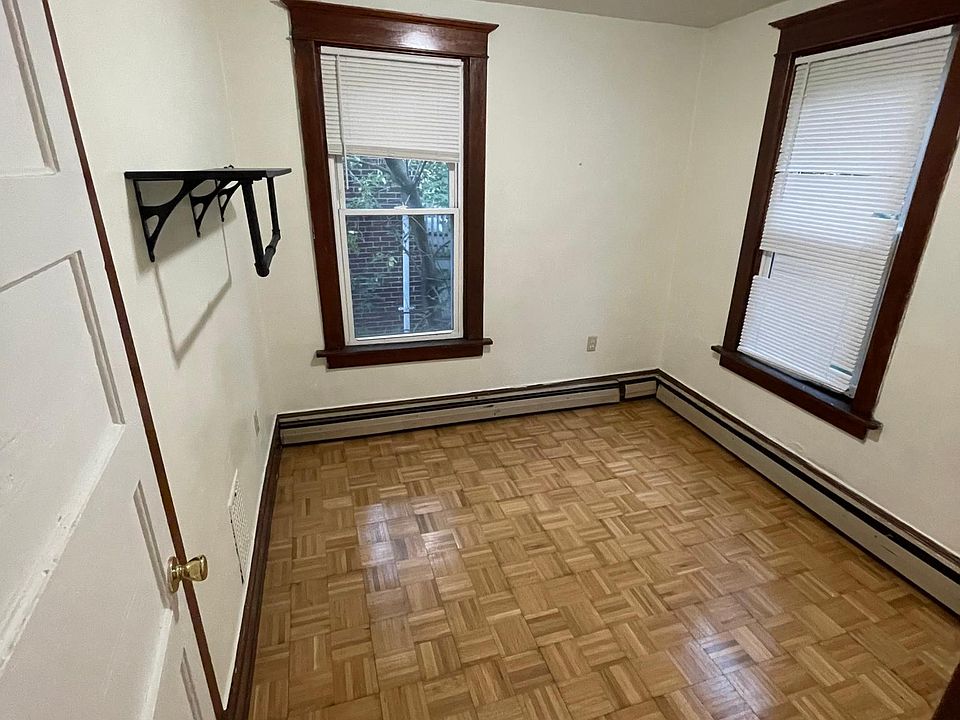2nd image of 2319 15th St APT 3