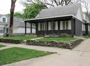 410 3rd St SW, Independence, IA 50644