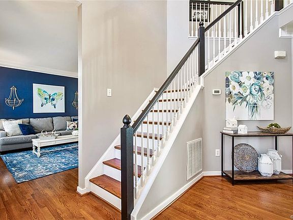 4th image of 9486 Stone Spring Dr