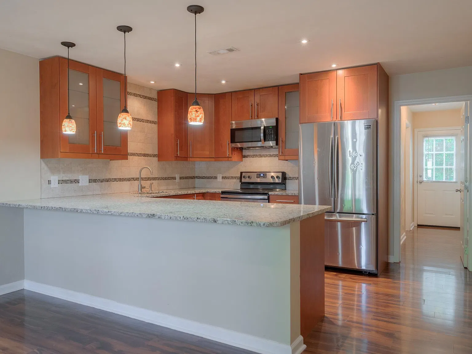 4 bed, 1530 sqft, $3,400 — Photo 3
