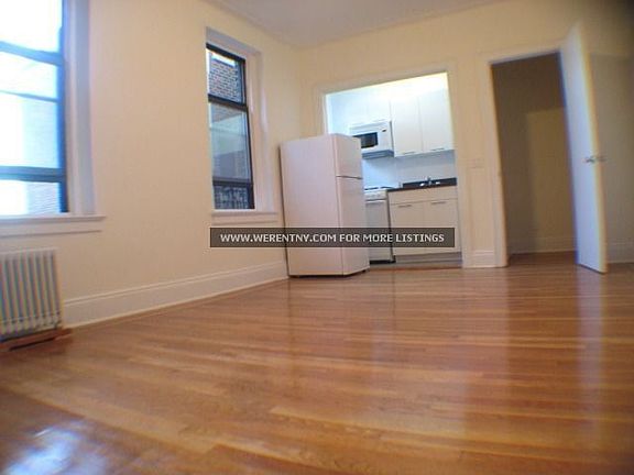 3rd image of 3516 34th St APT 5M