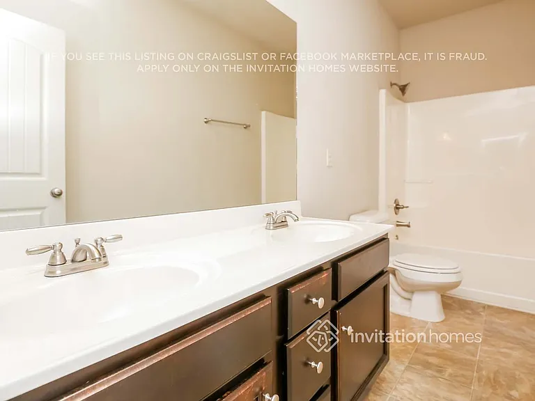 5353 Catrina Way — Photo 14
