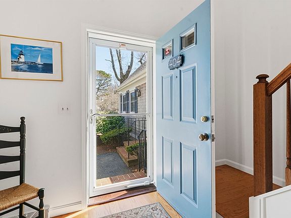 3rd image of 404 Admiralty Hts #404
