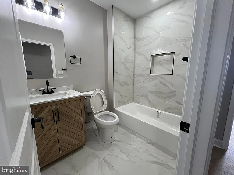 717 N Collington Ave — Photo 28