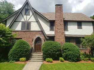 725 Chestnut St, Newton, MA 02468