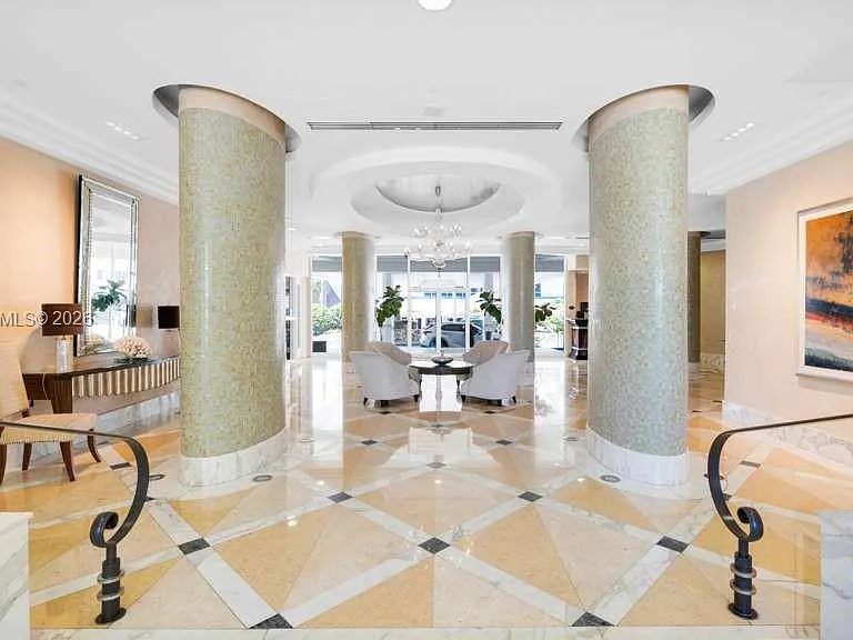 6917 Collins Ave #L-107 — Photo 26