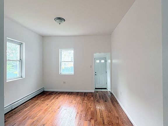 5th image of 75 De Sales Pl