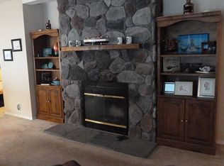 6232 Arrowhead Dr, Fennville, MI 49408