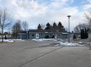 901 Sunset Ct #903, Two Rivers, WI 54241