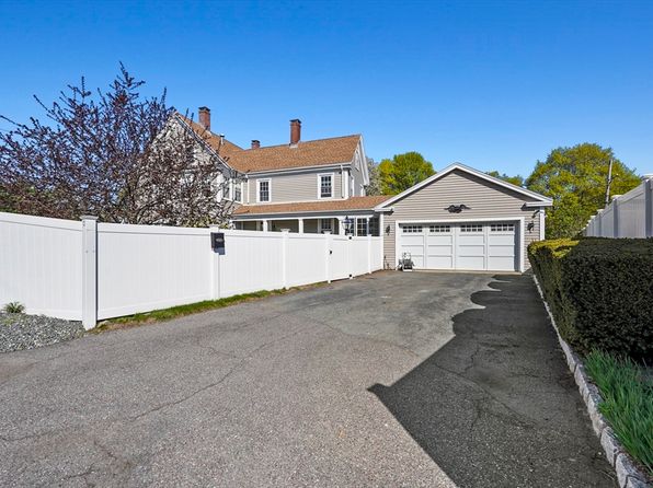 563 Cabot St, Beverly, MA 01915