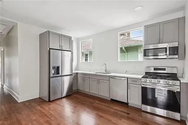 2427 Soniat St — Photo 3