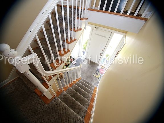 2nd image of 4112 Stoneview Dr APT 1