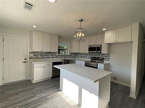 4th image of 4627 Arthur Dr