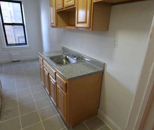 5th image of 4415 43rd Ave APT J1