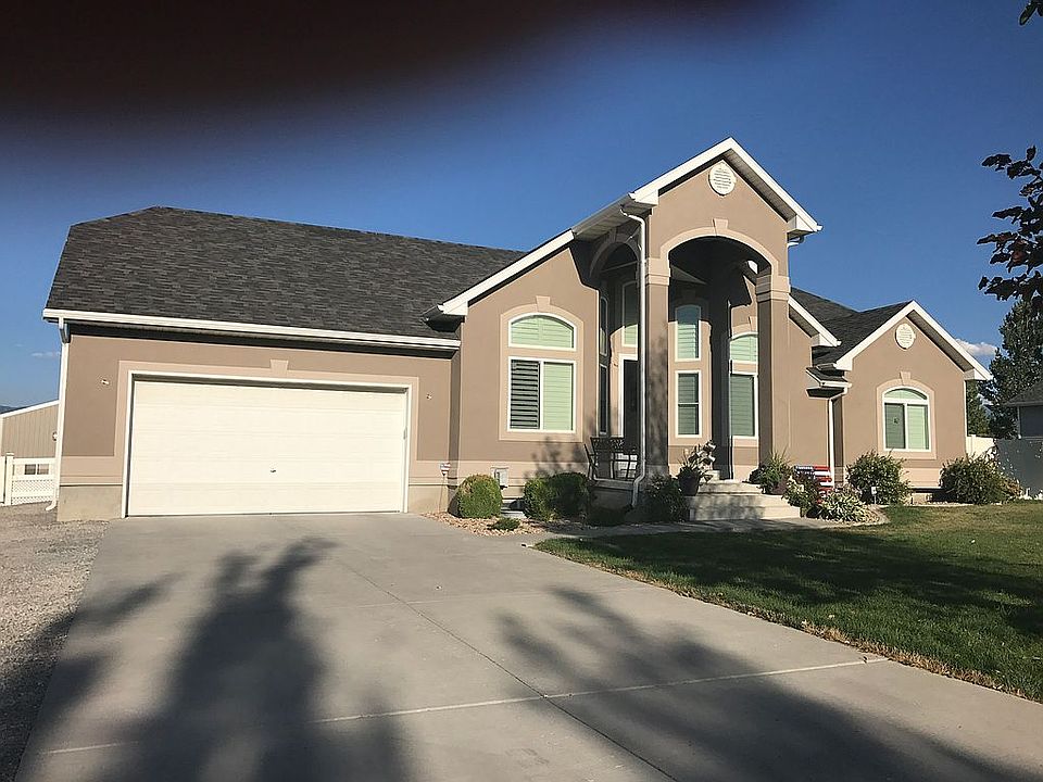 1st image of 993 S Mustang Dr