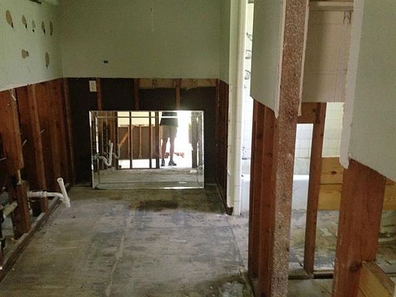 5th image of 3610 S Glenbrook Dr