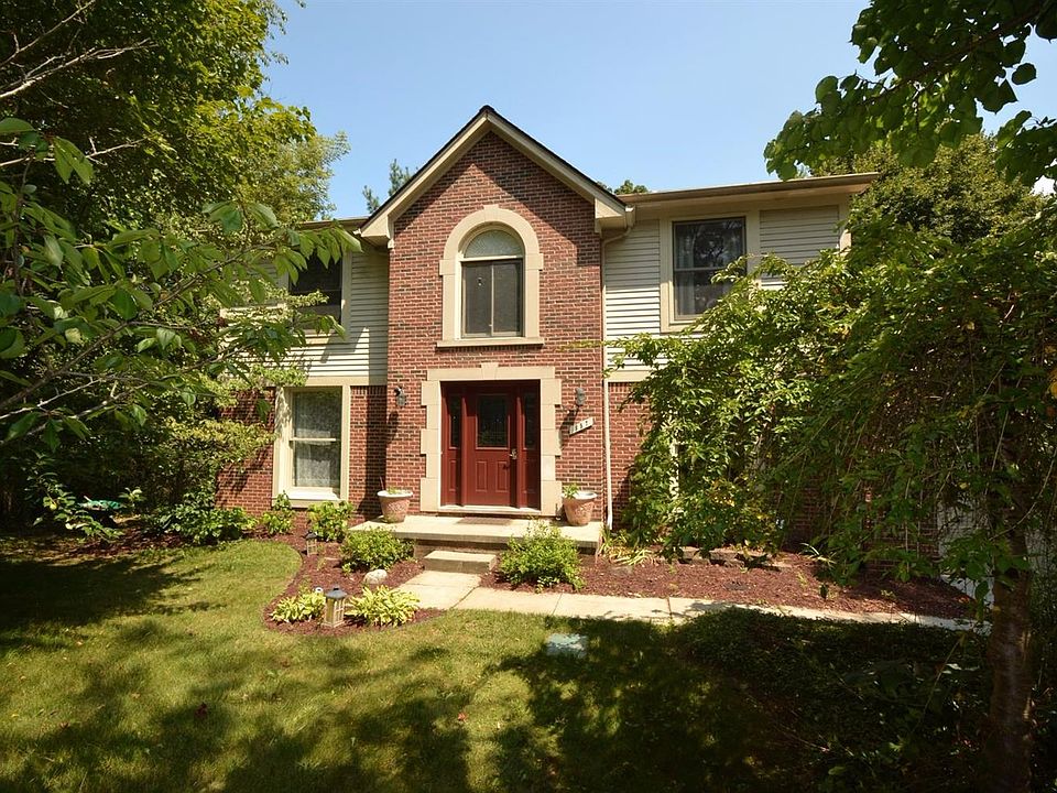 1st image of 857 Brookside Dr