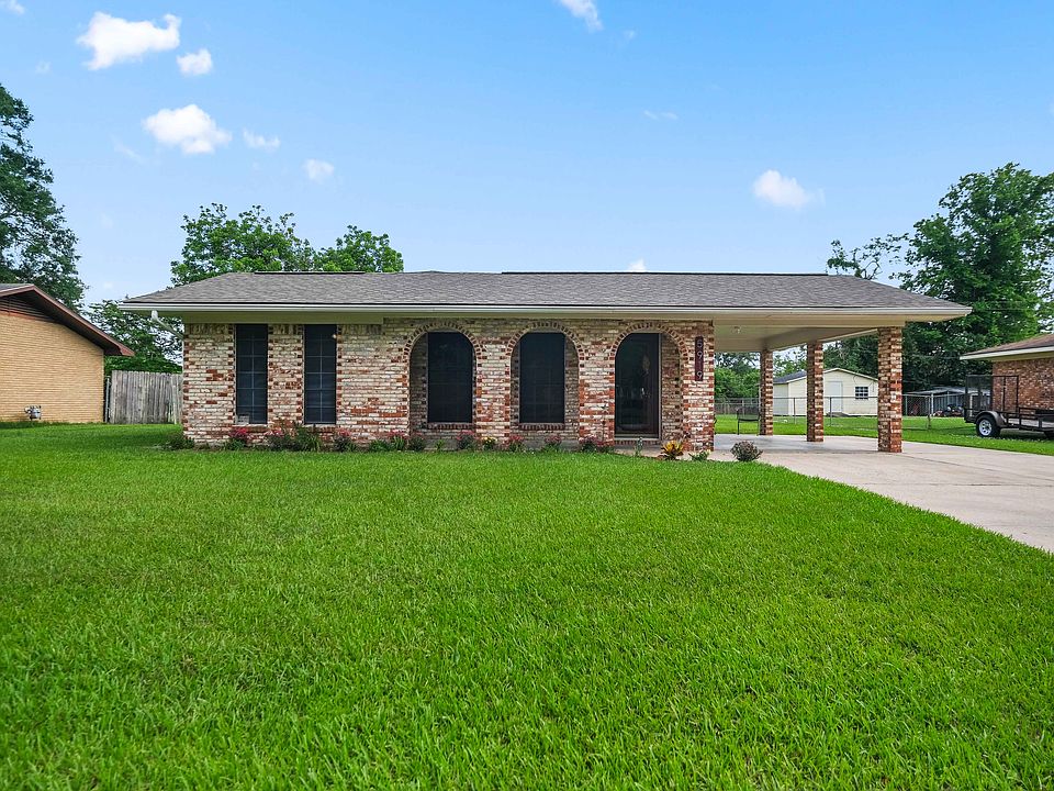 1st image of 5919 Skylark Dr