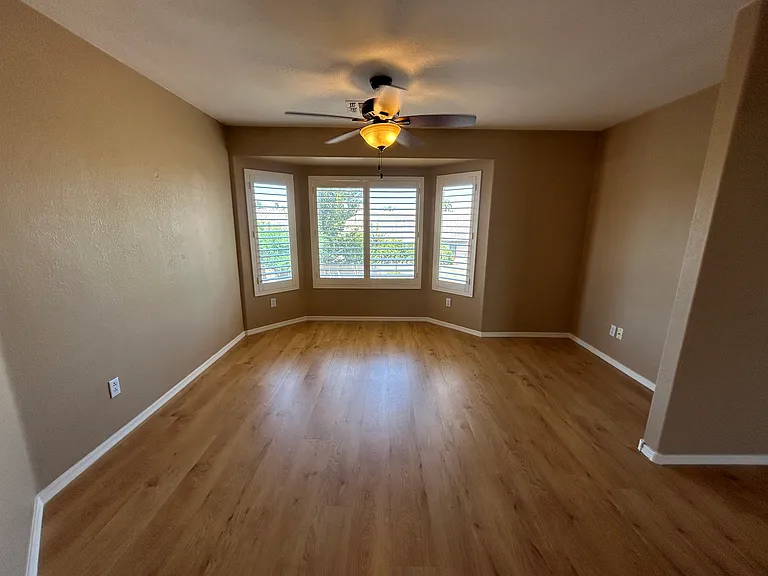 4334 E Anderson Dr — Photo 22