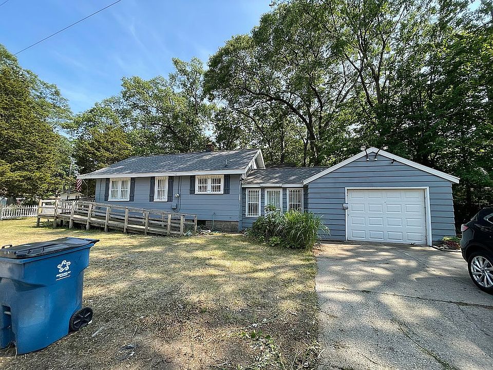 1st image of 3351 8th St