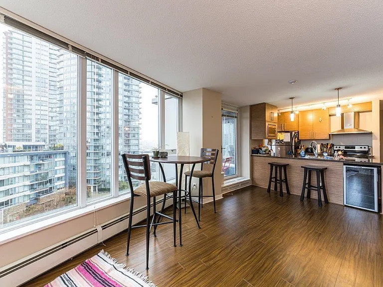 188 Keefer Pl #1006 — Photo 5