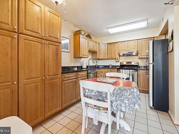5th image of 7401 Westlake Ter APT 501