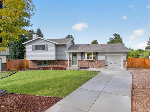 404 Neptune Court, Littleton, CO 80124